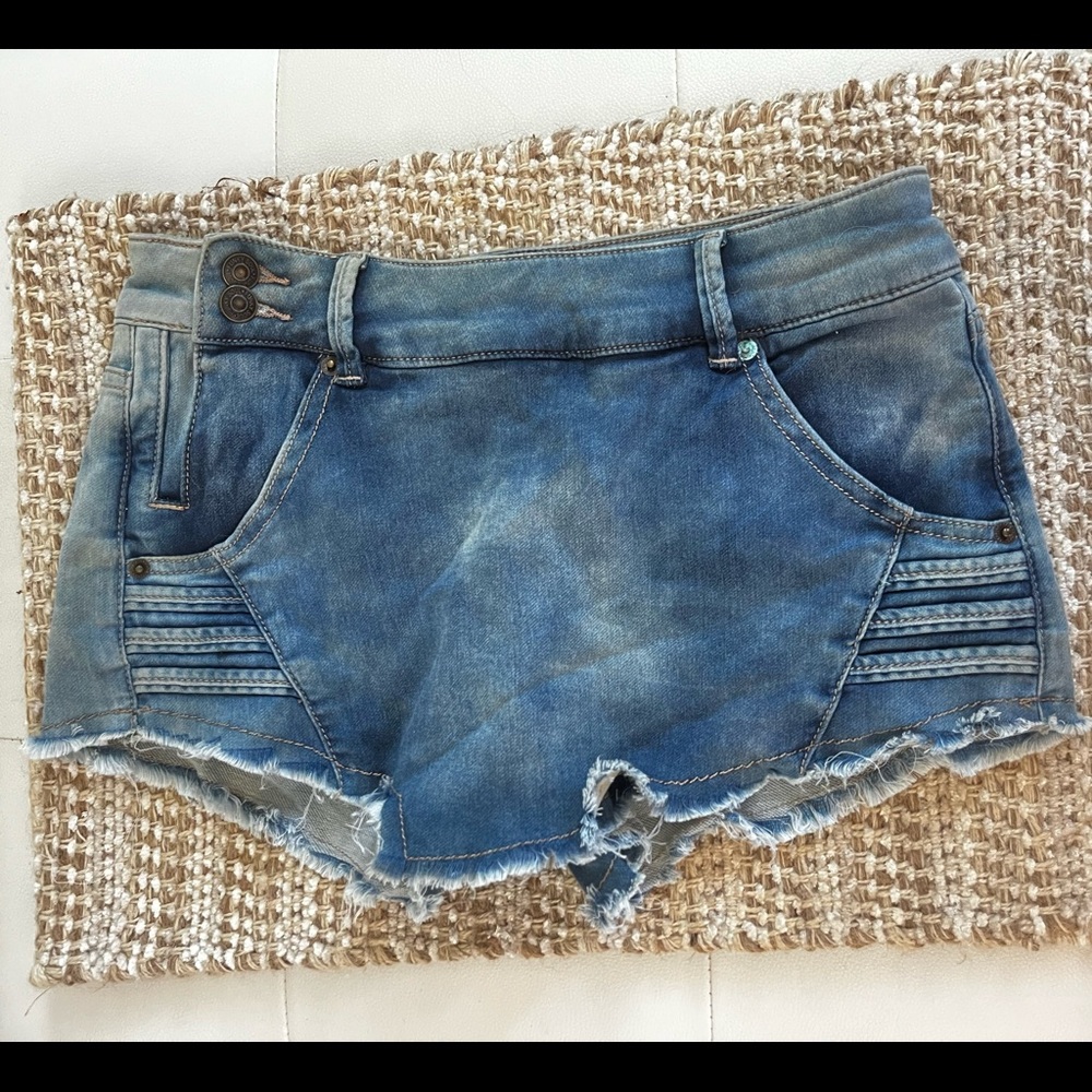 short denim ✨